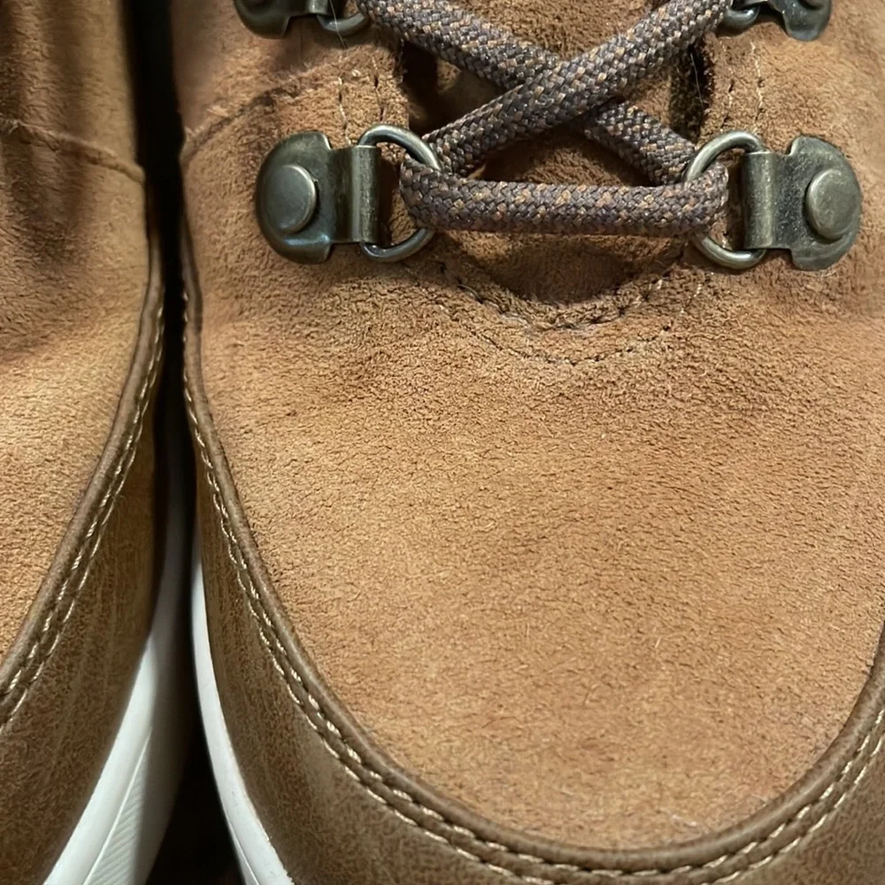 Koolaburra Tynlee Lace-Up Winter Boots for Outside Walking Boots Trendy - Picture 10 of 11